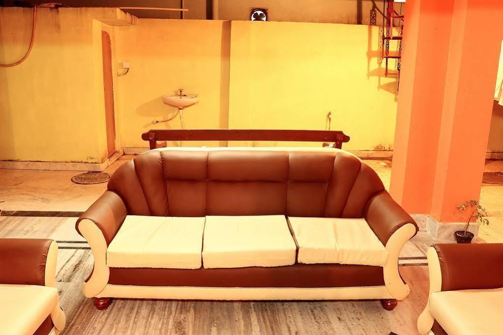 Super Hotel O Tagore Park Ruby Road Calcutta Buitenkant foto